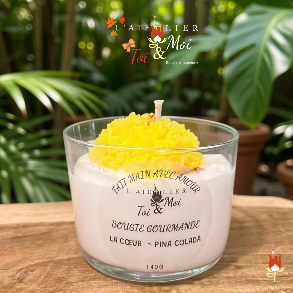 Bougie gourmande coeur. Faite main. Parfum Pina colada 